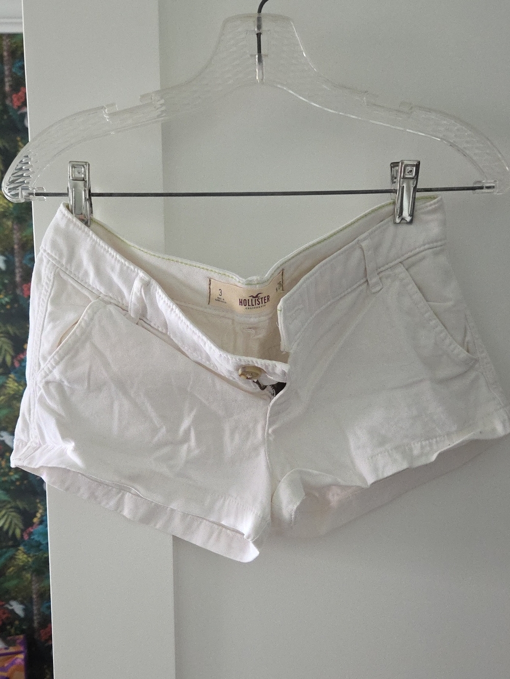 Hollister Classic All White Low Rise Women's Shorts